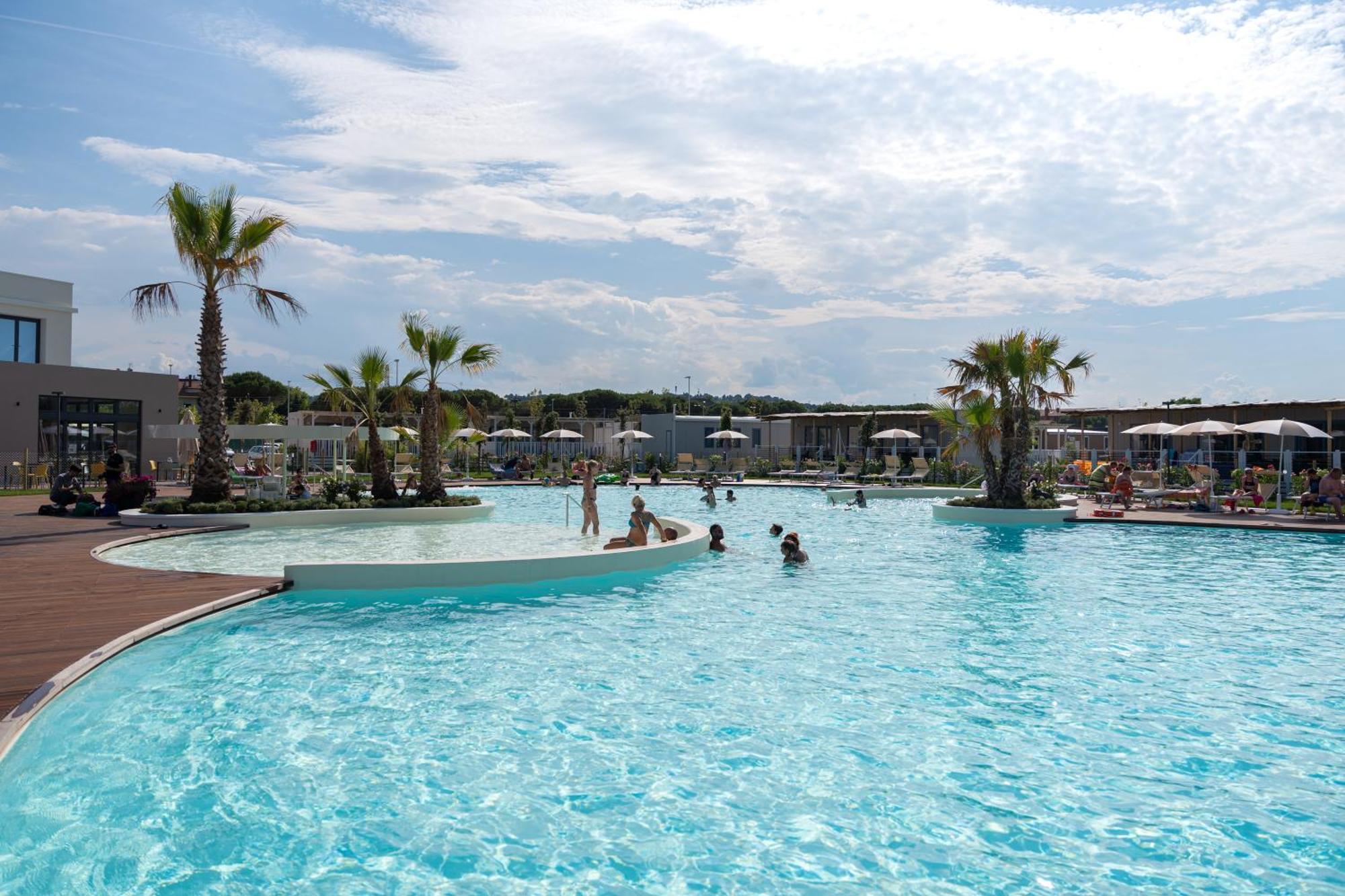 Club Del Sole Romagna Family Resort Riccione Exterior photo